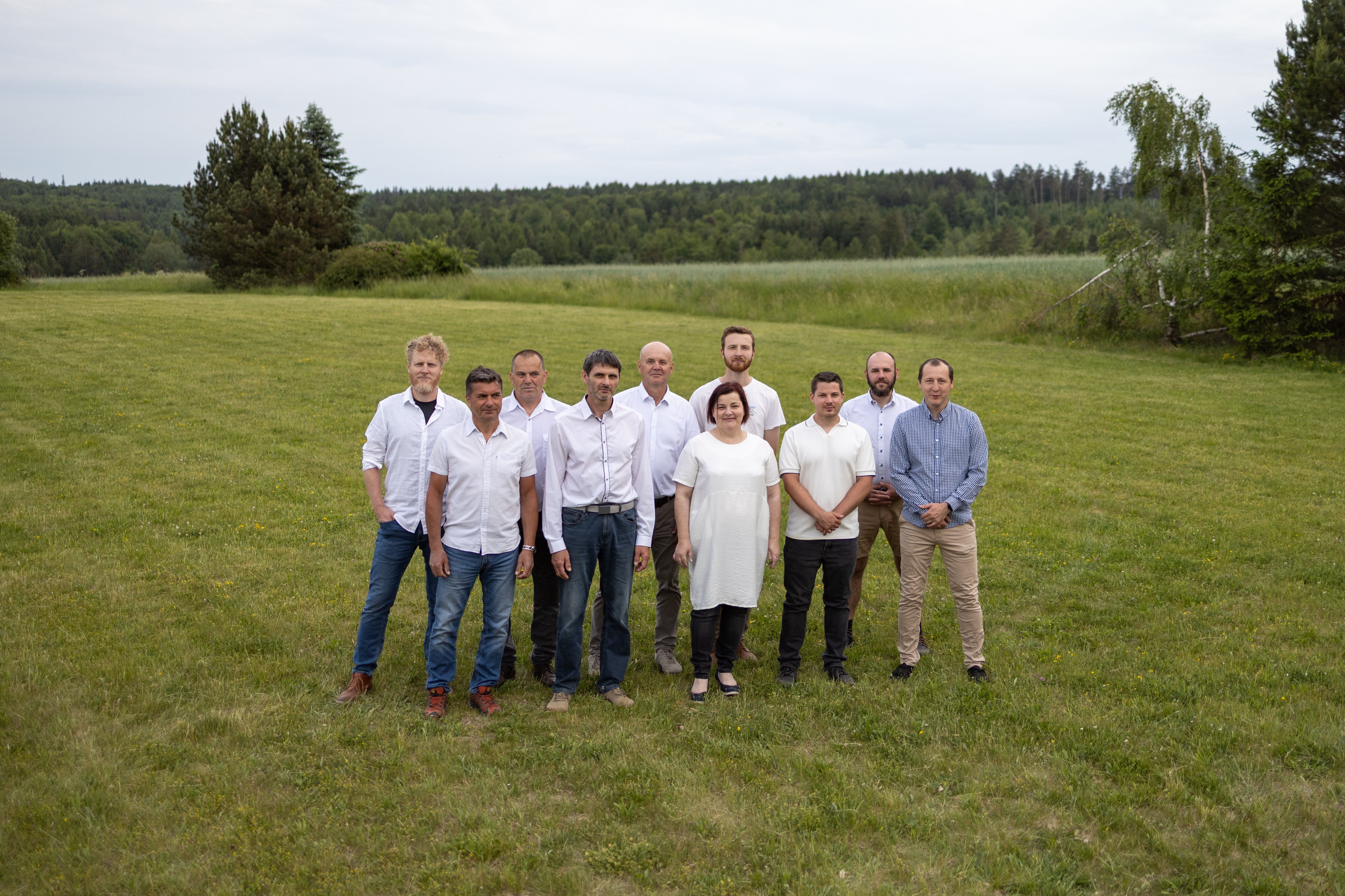 Společná fotografie kandidátů Nestraníků pro Rudici